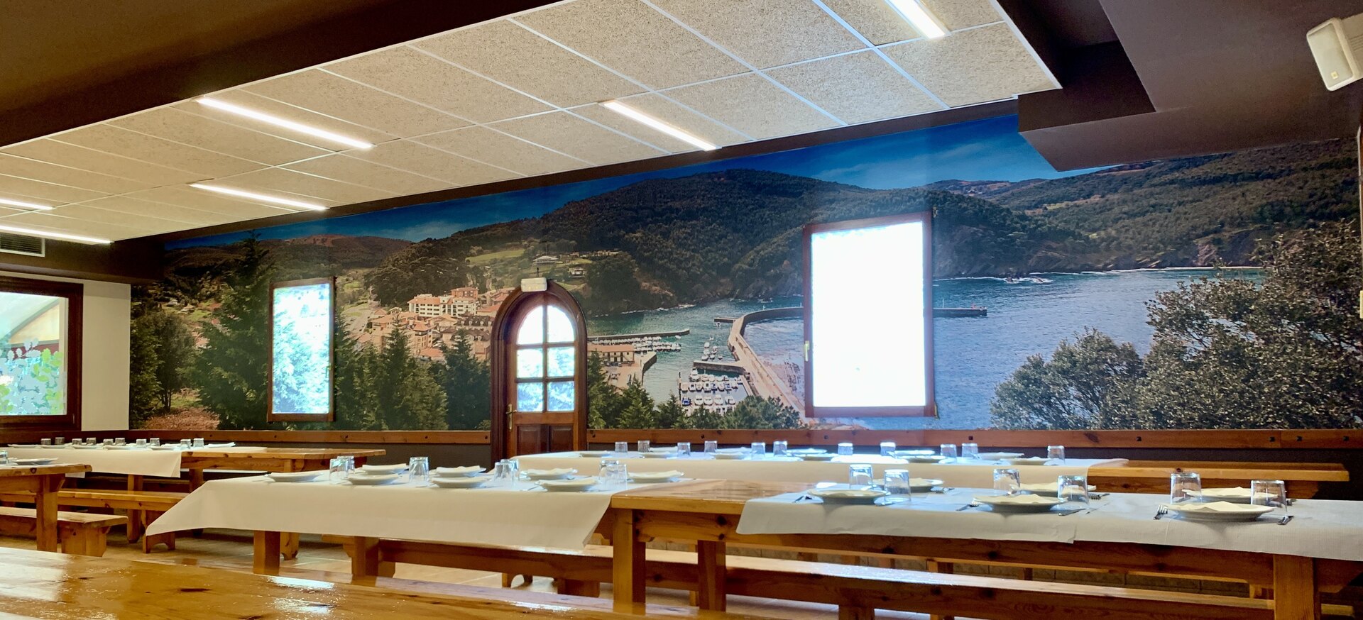 Comedor principal del Asador Urizar